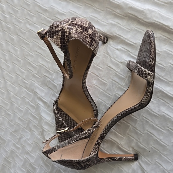 Banana Republic Women's Snakeskin Heels Mob Wife Elegant Feminine - Picture 12 of 12